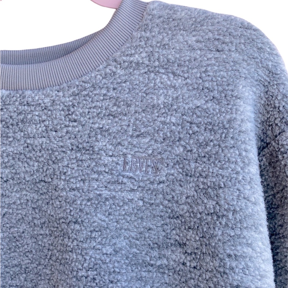 Levi’s faux fur pullover sweater - Picture 4 of 8